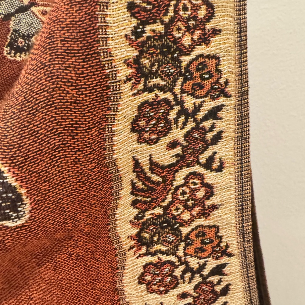 Butterfly Print Poncho - Picture 12 of 12